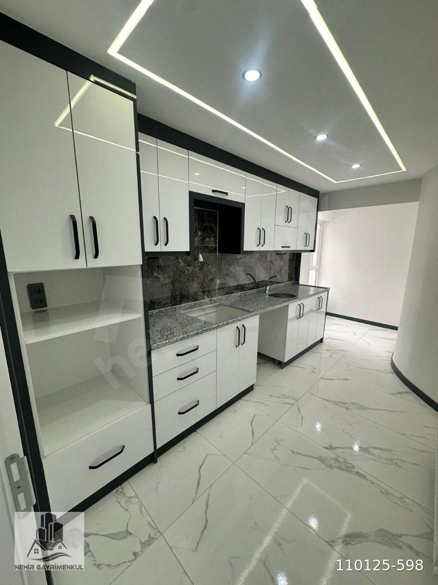 NEHİRDEN 15 MAYIS MAHALLESİNDE SATILIK 3+1 YENİLENMİŞ DAİRE