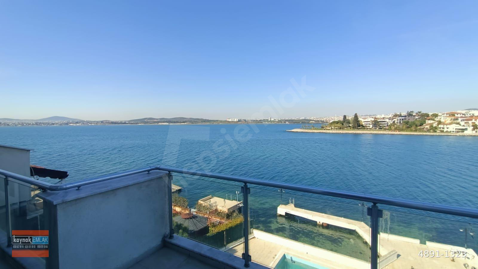 BAYRAMOĞLU ADA DA YÜZME HAVUZLU APARTMANDA SÜPER YALI DAİRESİ