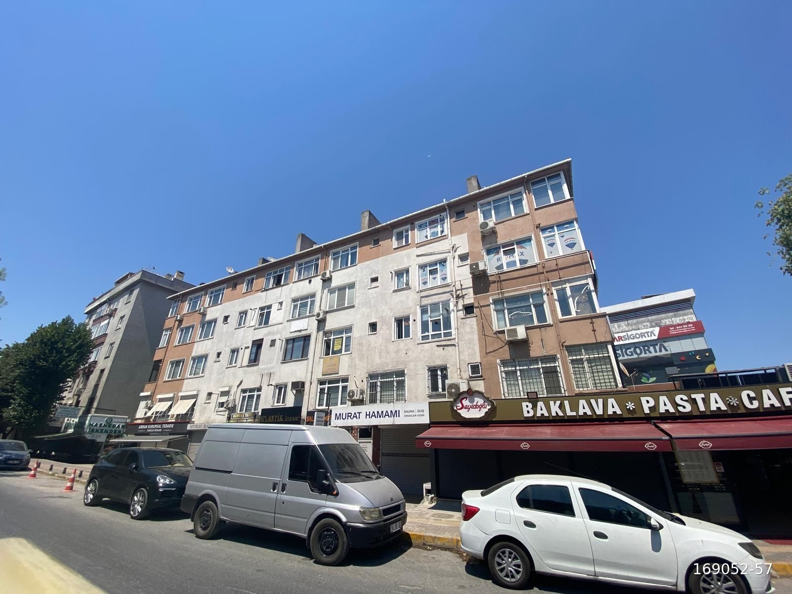 971-bahçelievlerde satılık daire kentsellik cadde üstü
