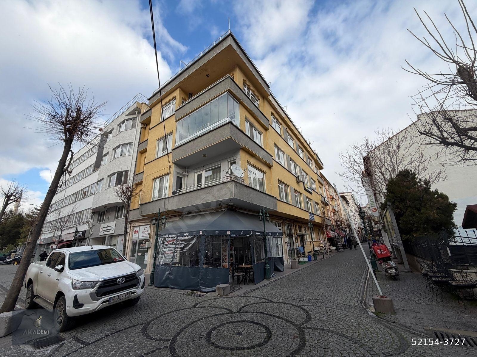 DERSANALER SOKAĞINDA OFİS KULLANIMINA UYGUN SATILIK BOŞ 3+1