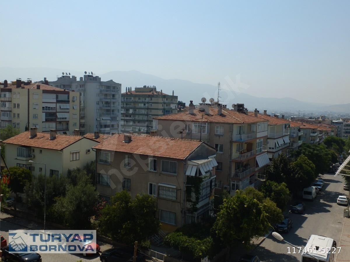 Bornova Evka3 Metro Karşısında Eşyalı Kiracılı 2+1 Satılık Daire
