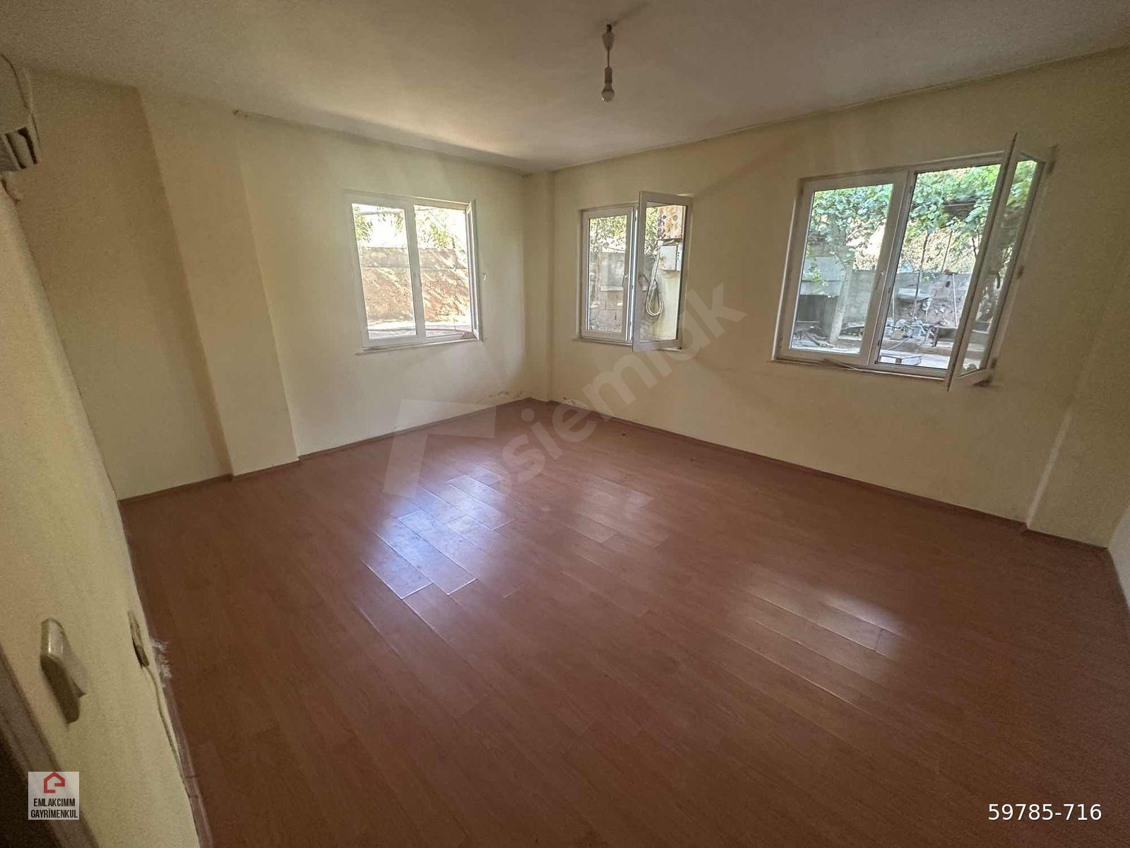 KONYAALTI AŞAĞIKARAMANDA KİRALIK 1+1 DAİRE KLİMALI