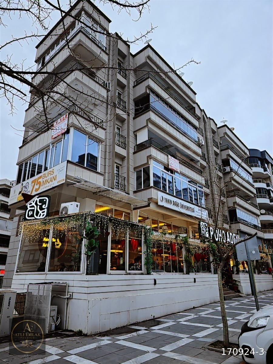 Mükemmel Konumda 35'Mt Yol Üzeri 5 Odalı Lüks Daire