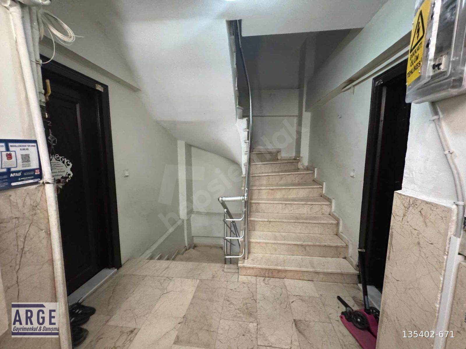 Merkezi konumda eşyalı yeni kiralık daire