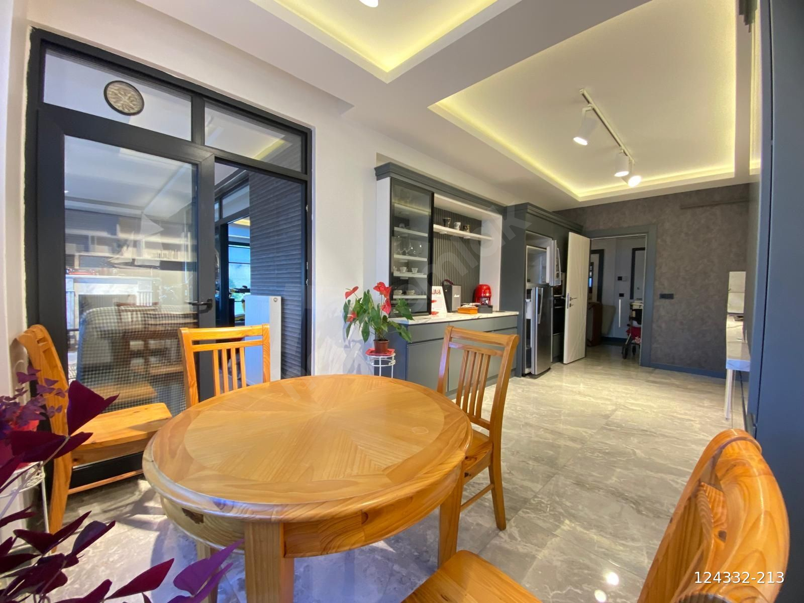 UZMANDAN SEYİR PARK EVLERİNDE BAHÇE KATI SATILIK LÜKS 4+1 DAİRE