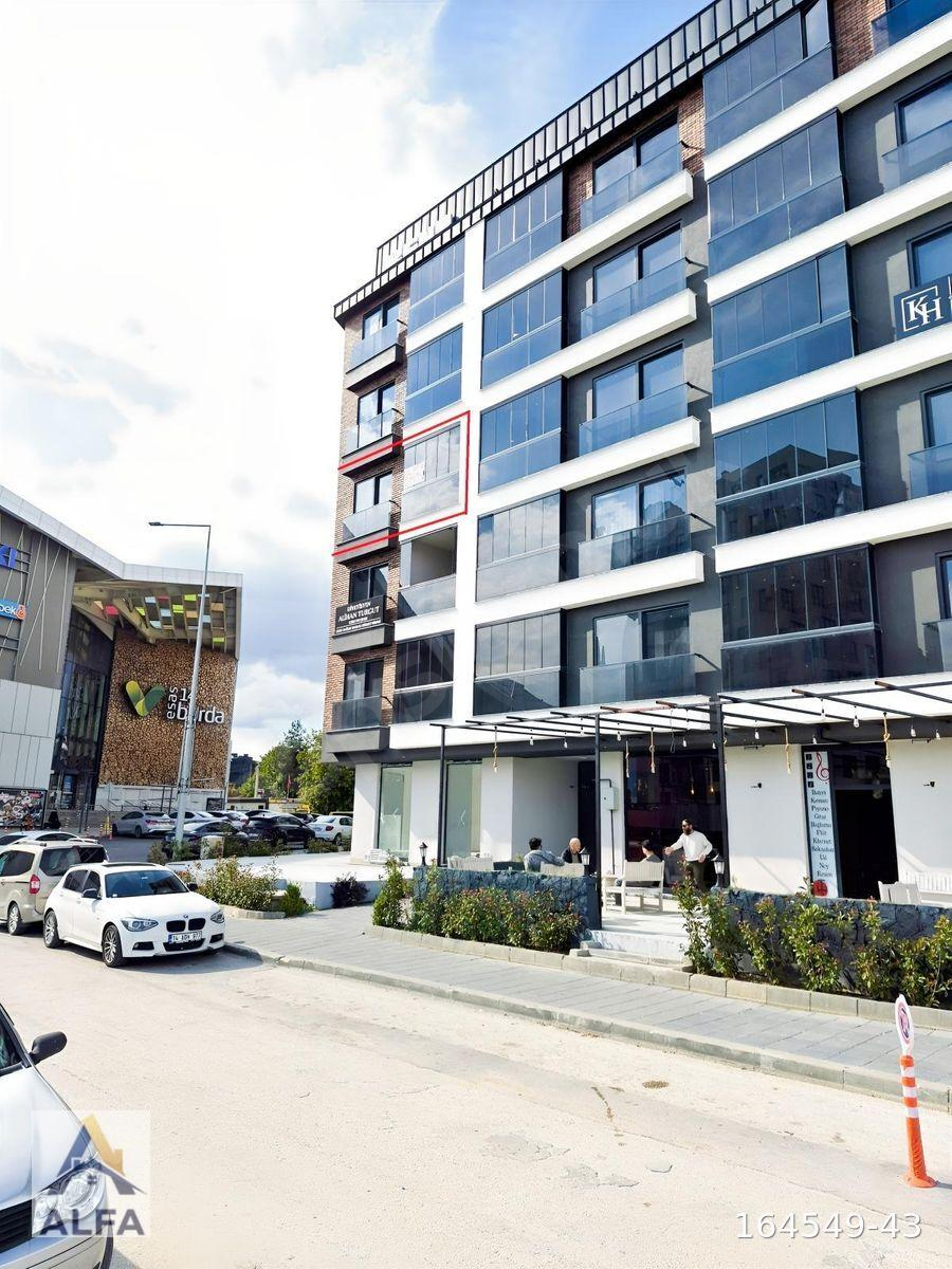 BOLUNUN EN İŞLEK LOKASYONUNDA / AVM YANI / CEPHE KAPANMAZ 1+1