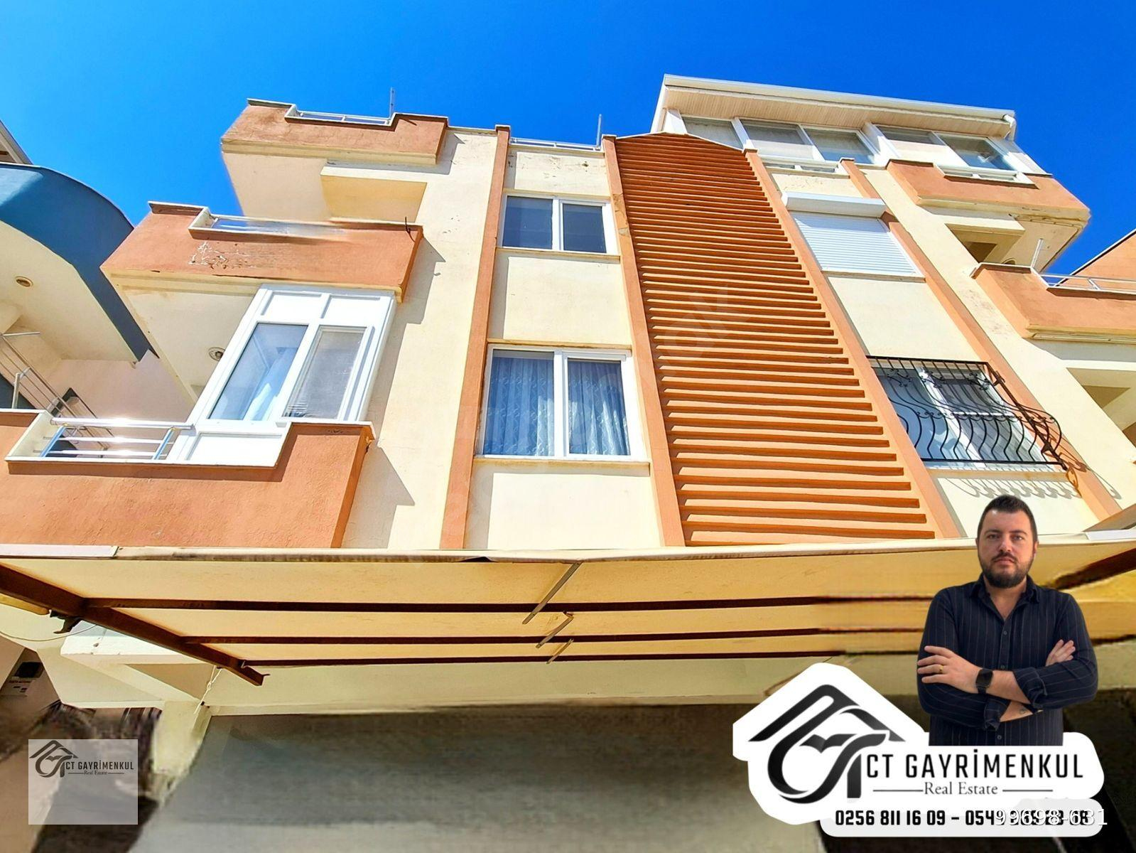 Didimde Satılık 4+1 Dubleks Daire Ön Cephe Merkezi Konumda Geniş Kullanışlı !