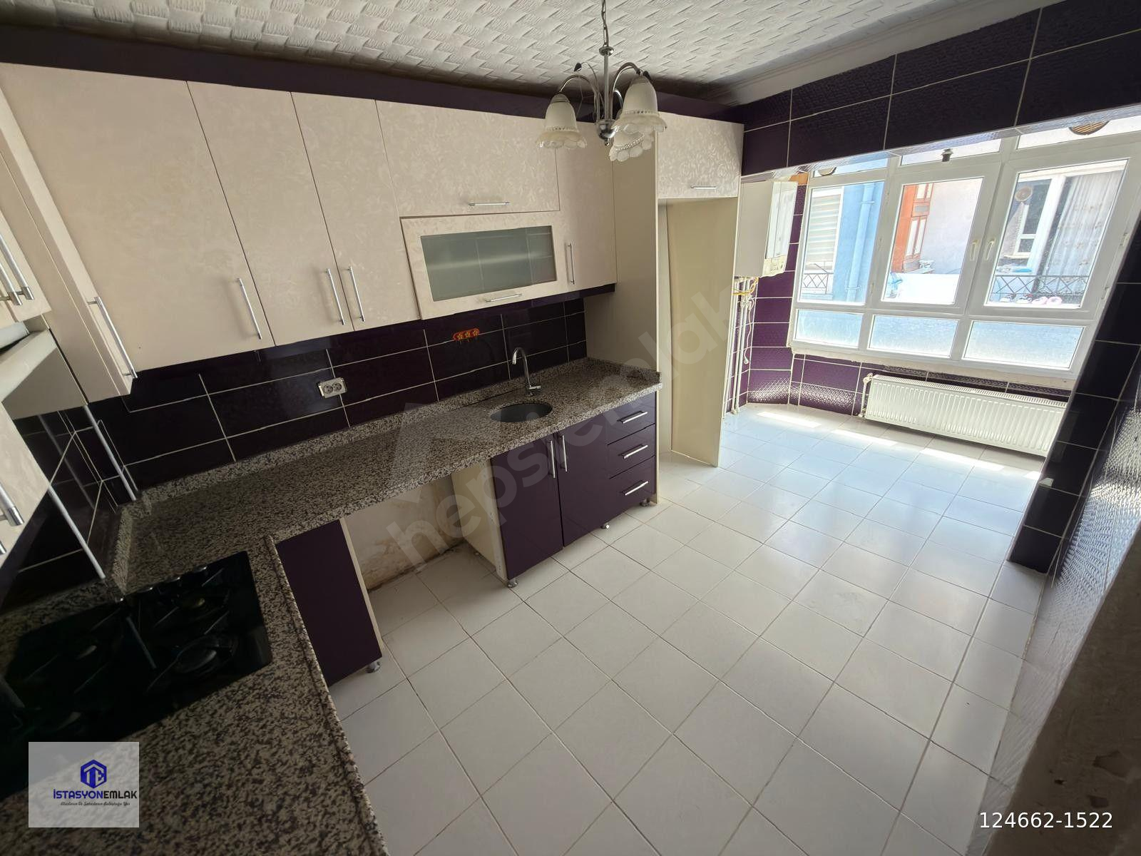 SİNCAN PLEVNE MAH.DE KATTA MASRAFSIZ SATILIK 3+1 DAİRE