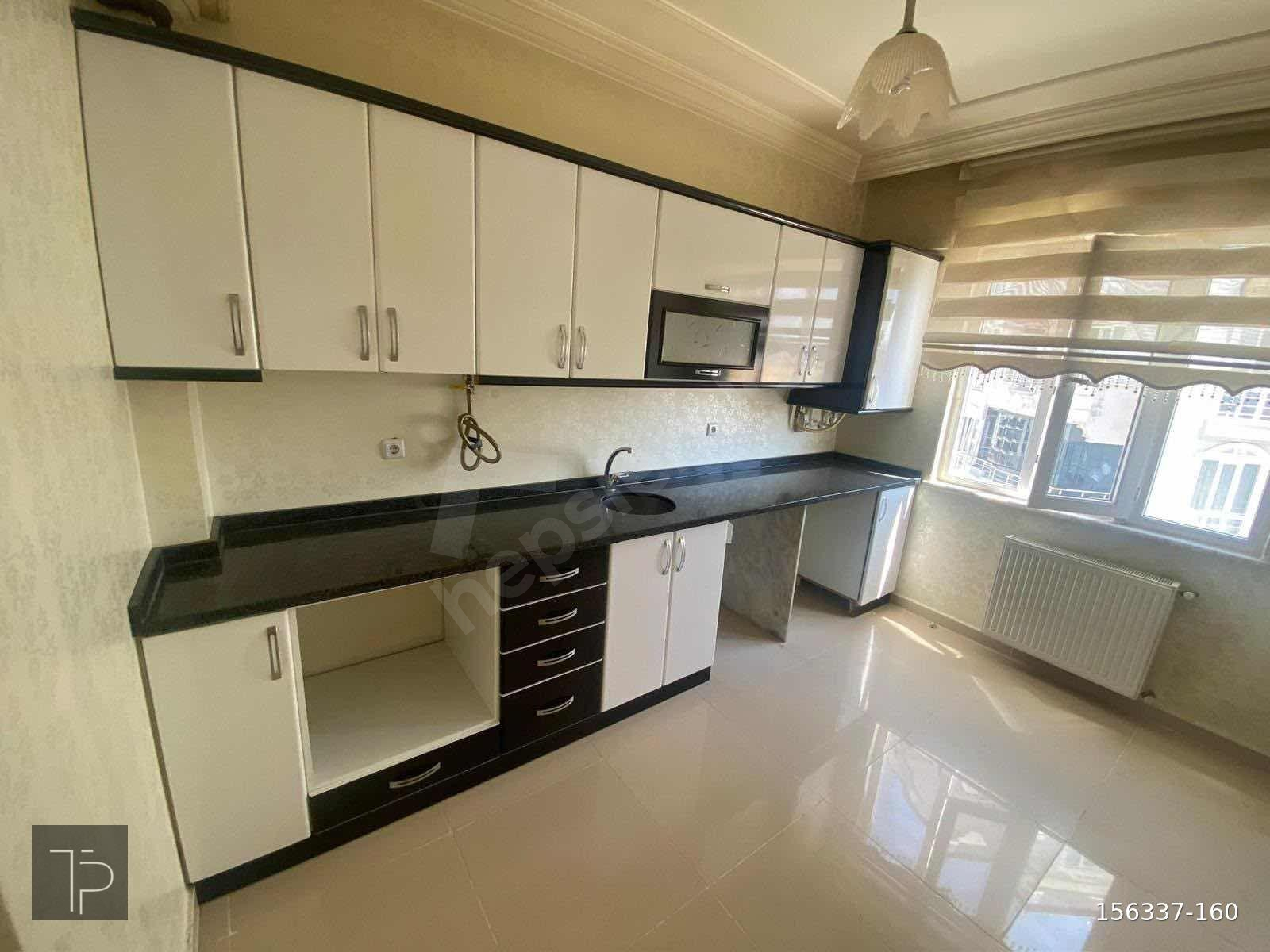 TEPE GYD'DEN,YEDİTEPE DE,SİTE İÇİ,ARA KAT,KİRALIK 2+1 DAİRE