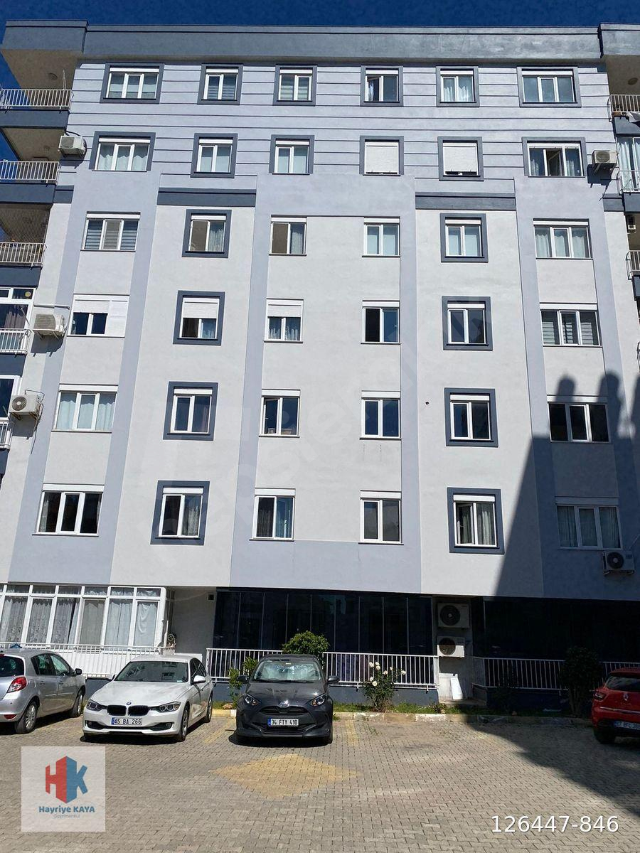GEBİZLİDE HAVUZLU FAVORİ SİTE İÇİ SATILIK 2+1 ARAKAT DAİRE