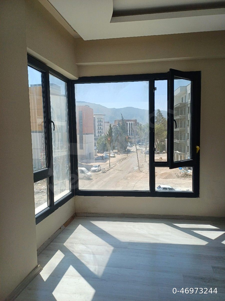 ayşe fitnat hanım cad 2+1 60 metrekare daire