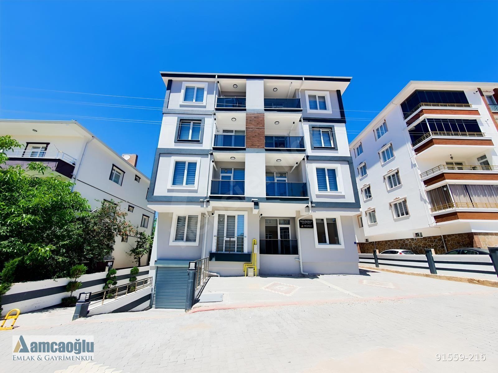 AMCAOĞLU EMLAKTAN HASTANE KARŞISI KİRACILI 1+1 SATILIK DAİRE