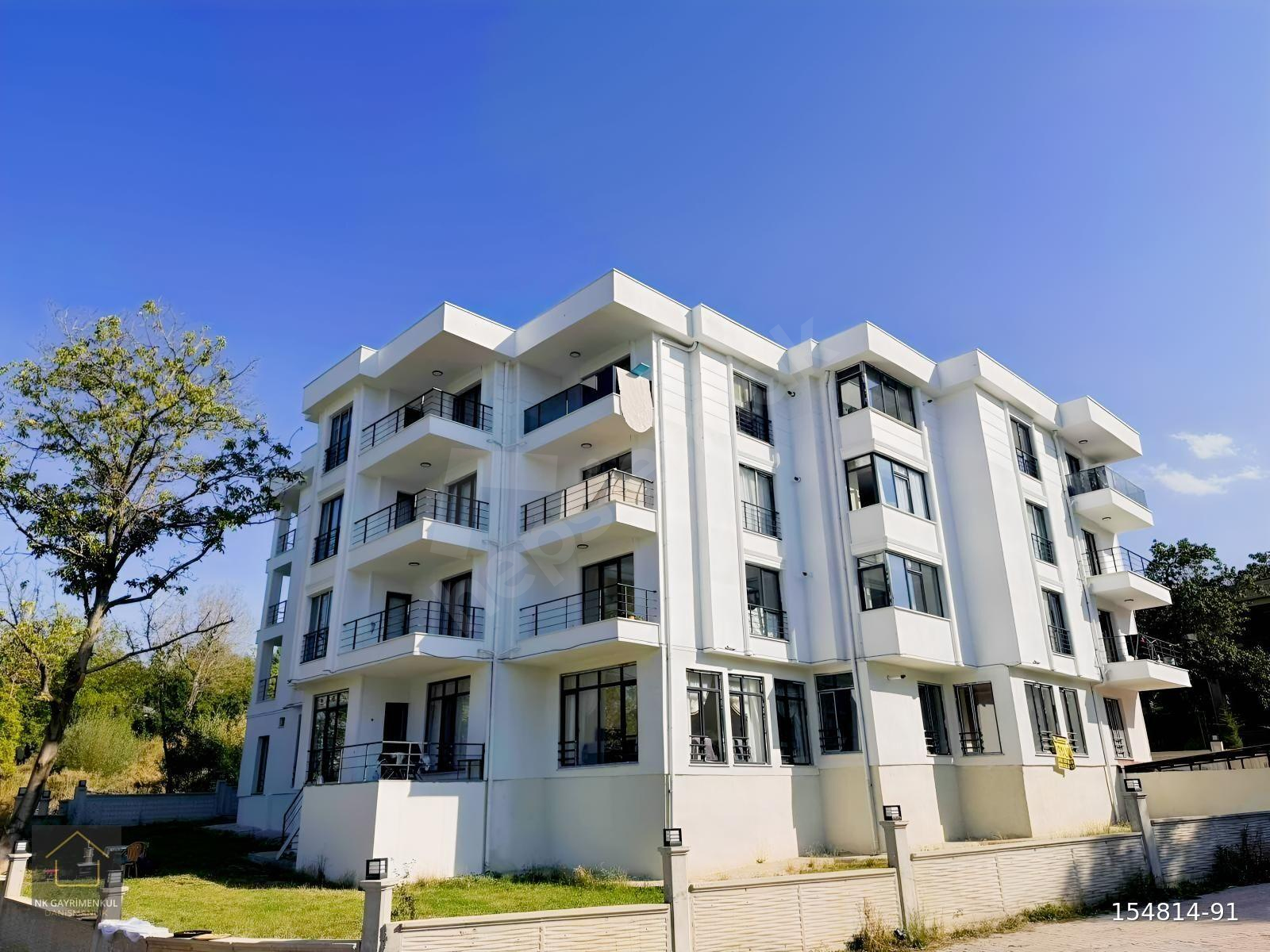 EDREMİT MERKEZDE CAMİ ARKASINDA SATILIK LÜKS 3+1 DAİRE