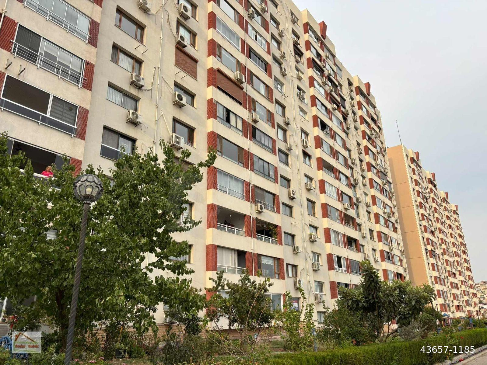 Bayraklı 75. Yıl Mahallesi Site İçerisi 3+1 135m2 Kiralık Daire