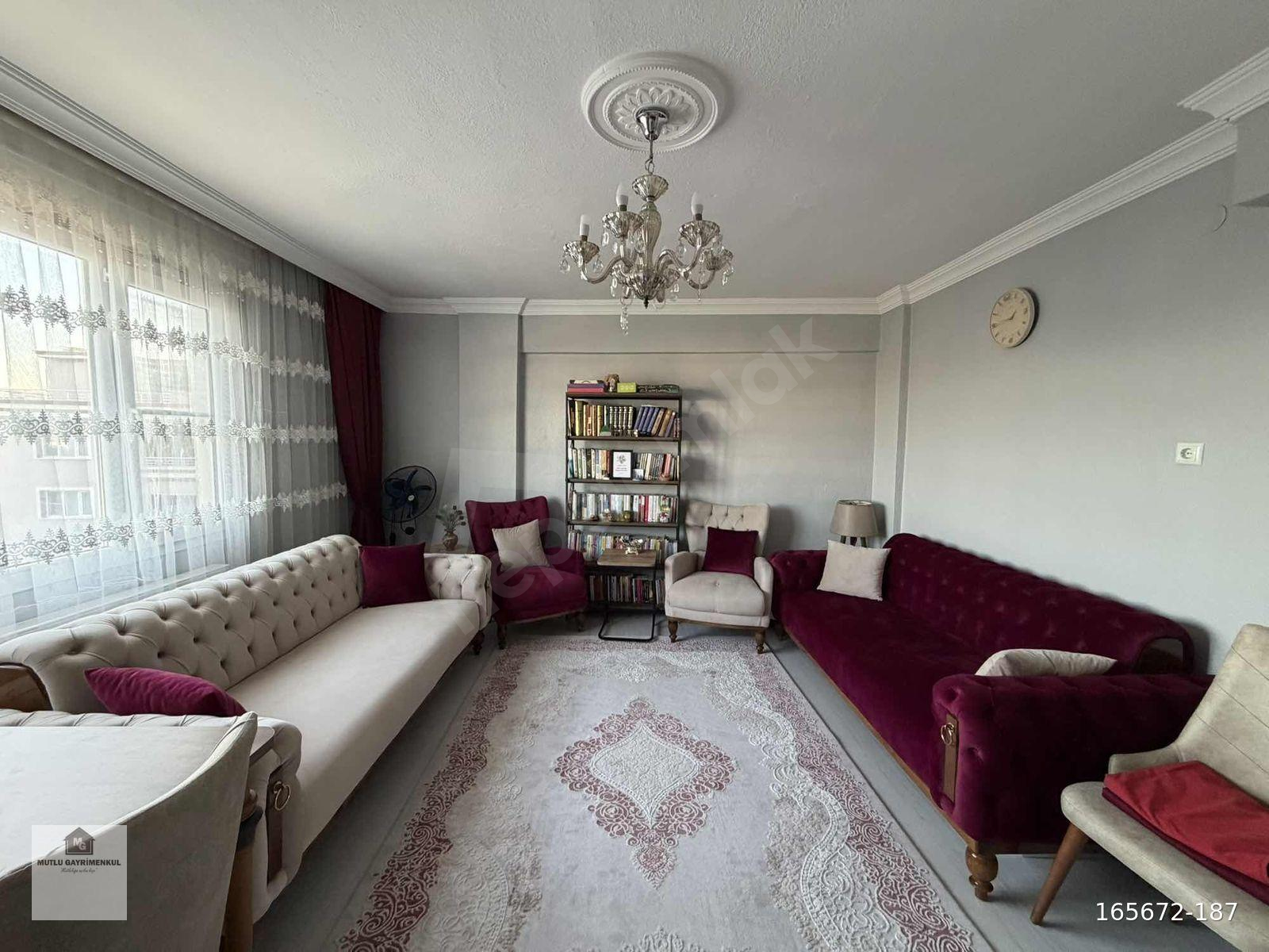 Şeyhisa mh. Çarşı Merkezde 3+1 160m² Satılık Ön Cephe Daire