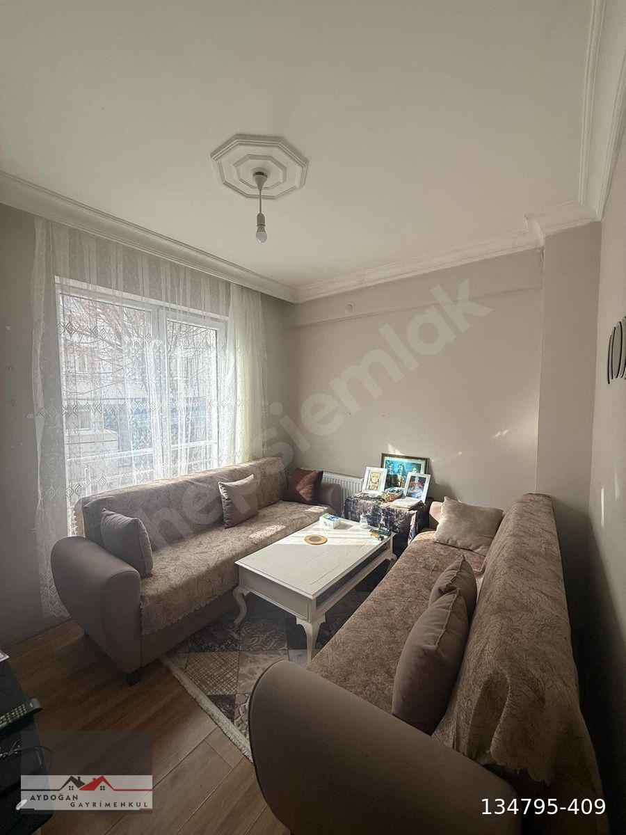 AYDOĞAN GAYRİMENKUL'DEN BÜYÜKDERE MAH CADDE ÜZERİ SATILIK 1+1