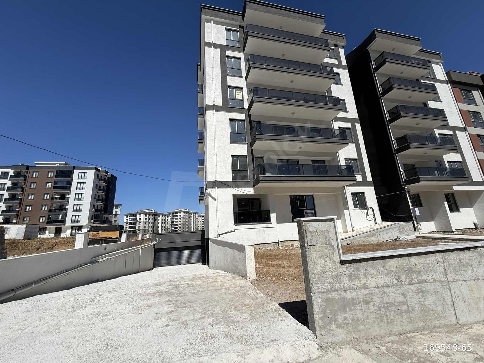 ÇANAKKALE ,CEVATPAŞA MAH TOKI KARŞISINDA SATILIK SIFIR 2+1 DAİRE