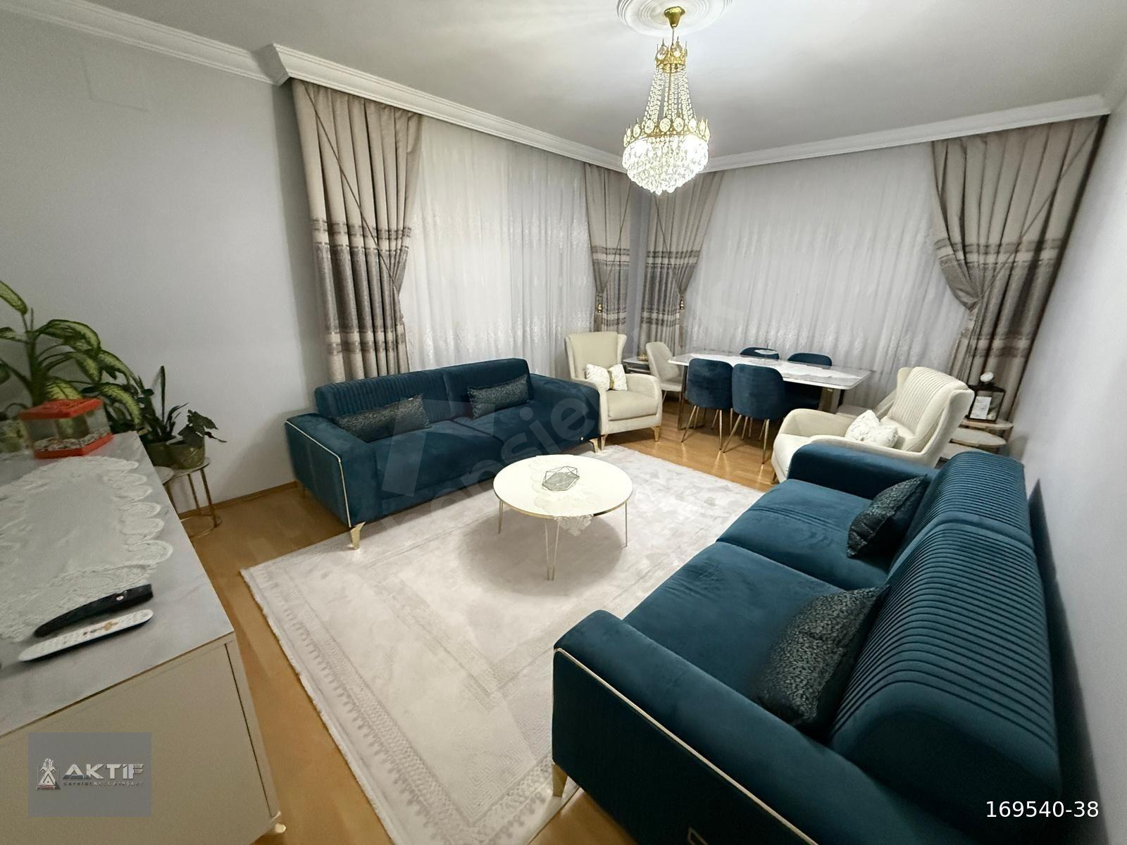 AKTİFTEN KARATAŞ MERKEZDE 3 CEPHELİ CAM BALKON KİRALIK 2+1 DAİRE