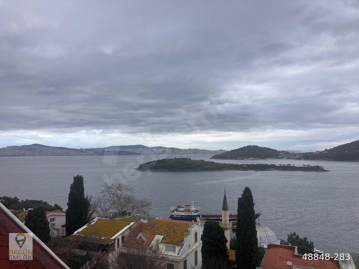 BURGAZADA DA SATILIK HAVUZLU DENİİZ MANZARALI ÇATI KATI DAİRE