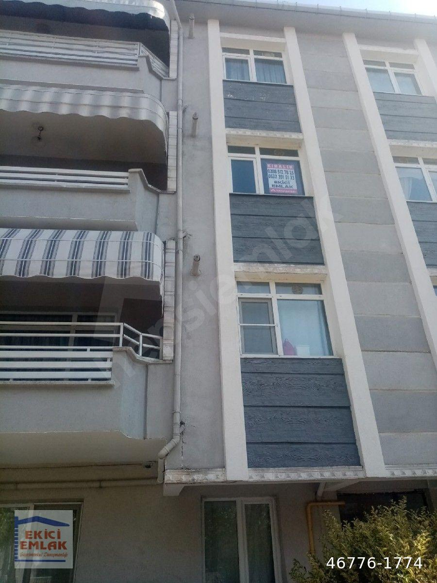 EKİCİ EMLAKTAN GAZİOSMANPAŞA MAH KIRKLARELİ CADDESİNDE KİRALIK ARAKAT DAİRE KOMBİLİ 3+1