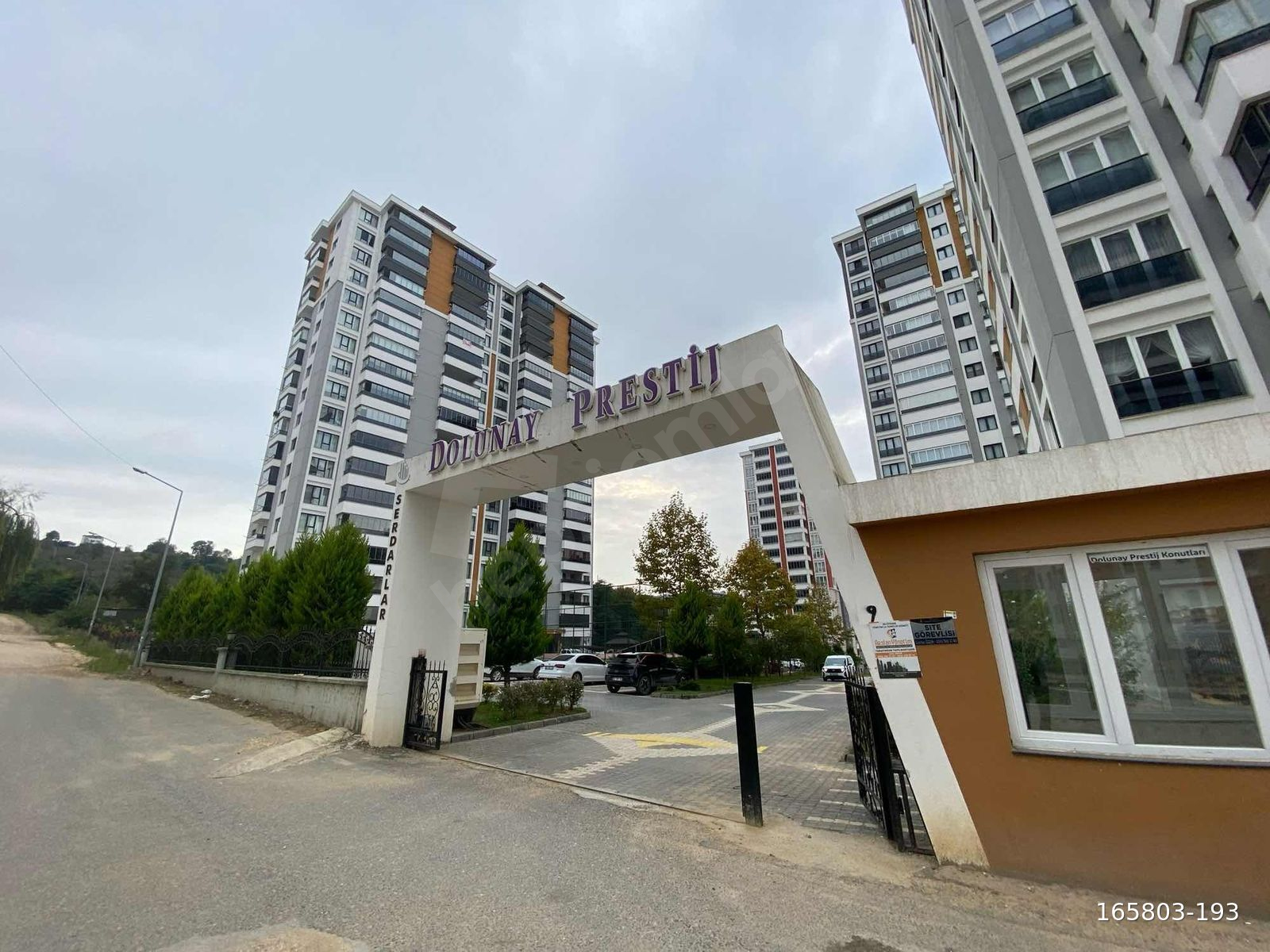 CİHANGİR EMLAKTAN DOLUNAY PRESTİJ SİTESİNDE 3+1 SATILIK DAİRE