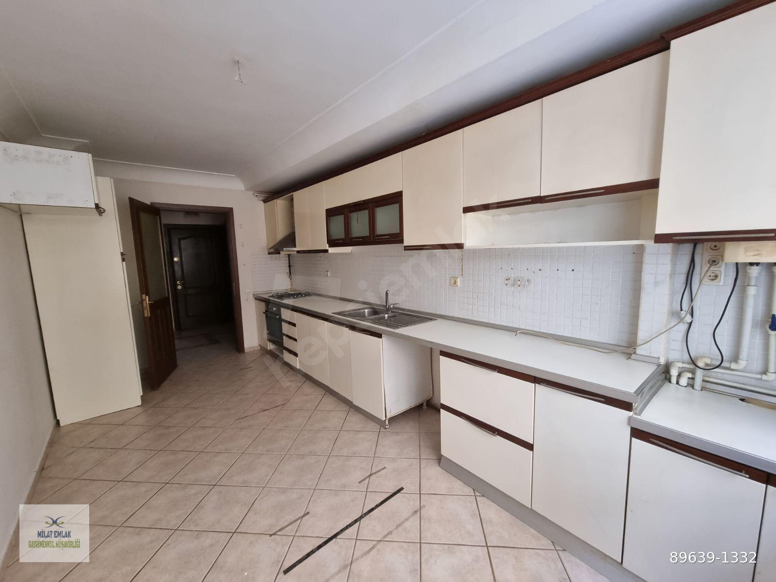 ÇARŞI MERKEZDE KİRALIK 3+1 GENİŞ ARAKAT DAİRE