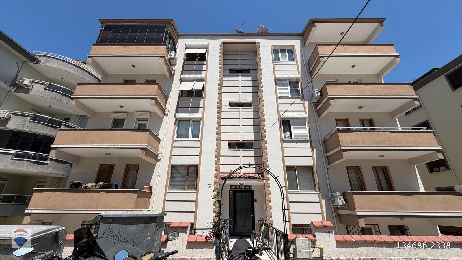 REMAX MİD'DEN BAHÇELİEVLERDE GENİŞ SATILIK 3+1 DAİRE