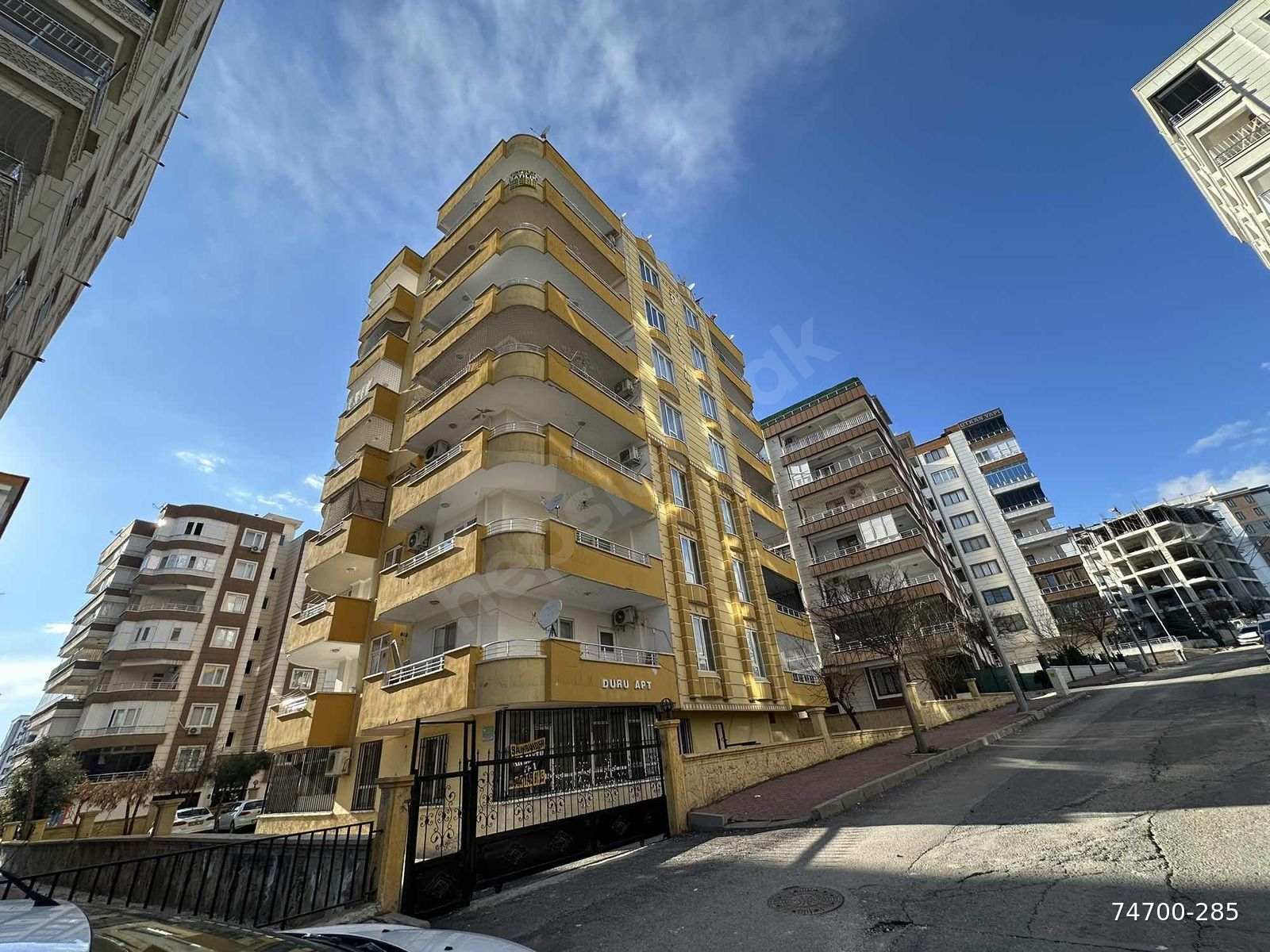 ÇİNPOLAT GAYRİMENKUL'DAN SATILIK 3+1 MERKEZİ KONUM