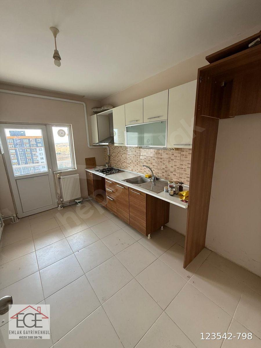 EGE EMLAK'TAN BEĞENDİK CUMHURİYET SİTESİNDE 2+1 SATILIK DAİRE