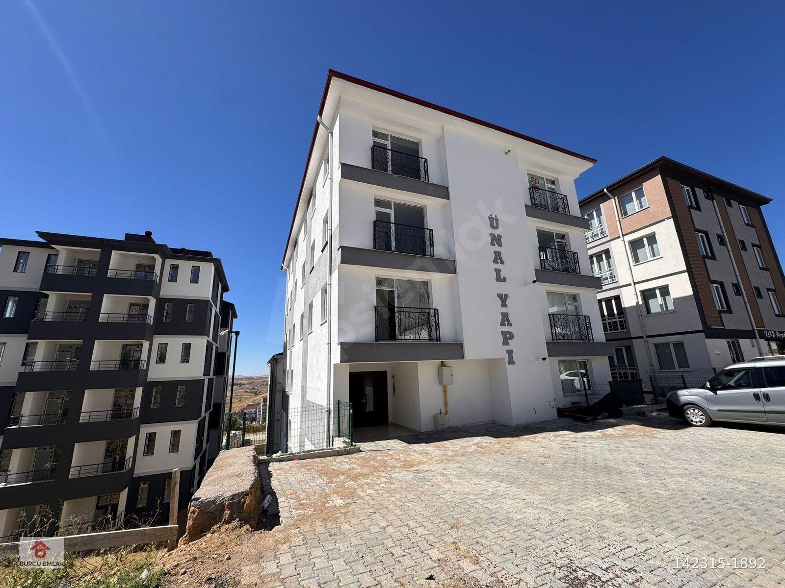 ÜNİVERSİTE YOLUNDA 2+1 FULL EŞYALI DAİRE-BURCU EMLAKTAN-
