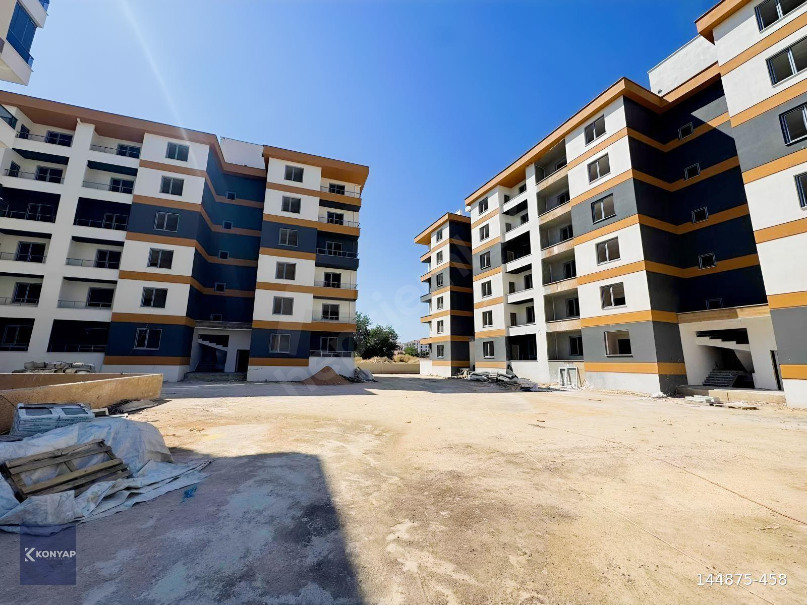 ACİL! Emirgazi Mah.Sakyatan Yolu Caddesi Üzeri 3+1 Satılık Daire