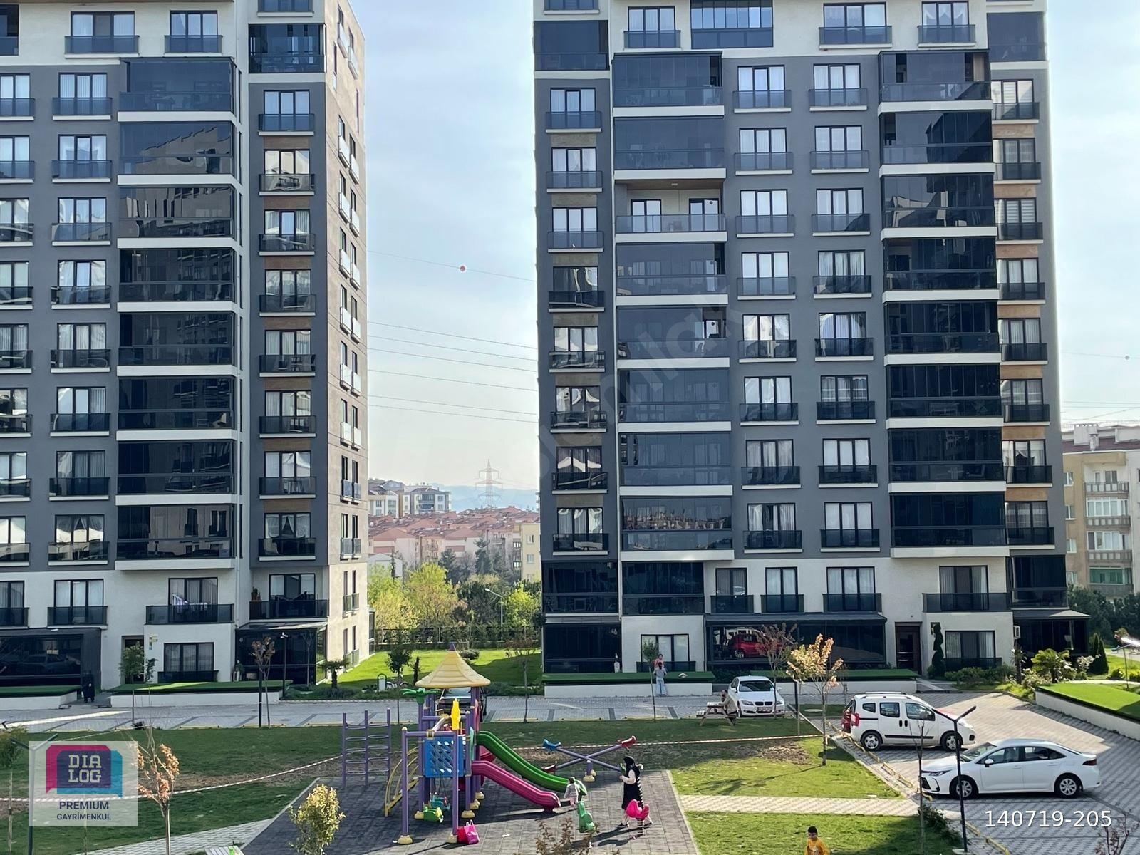 NİLÜFER BARIŞ MH. DE ÖZLEM 1 SİTESİNDE SATILIK ARAKAT 3+1 DAİRE