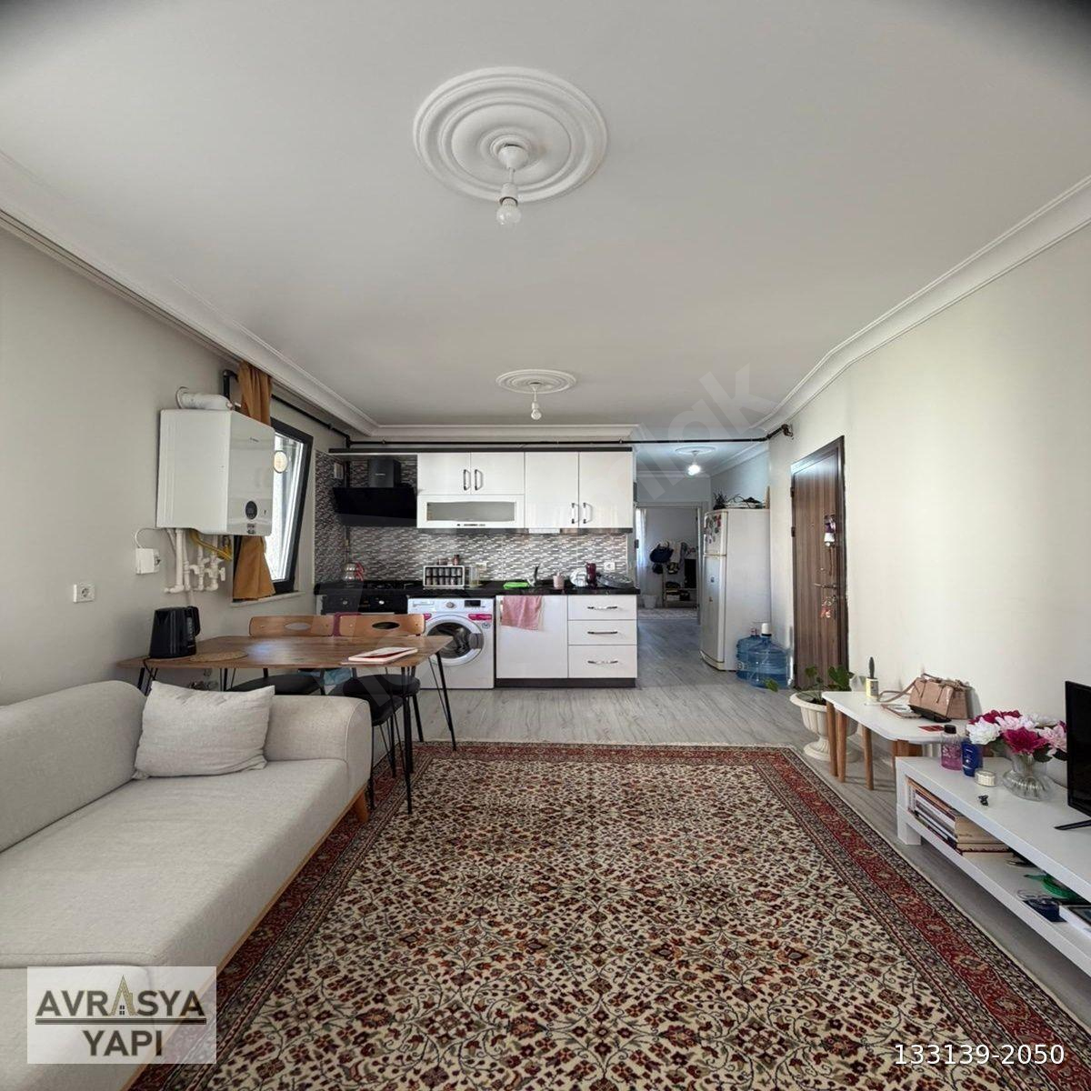 KOD 5410 ALEMDAĞ MAH. CADDEYE CEPHE FULL KREDİLİ 2+1 TERSDUBLEKS