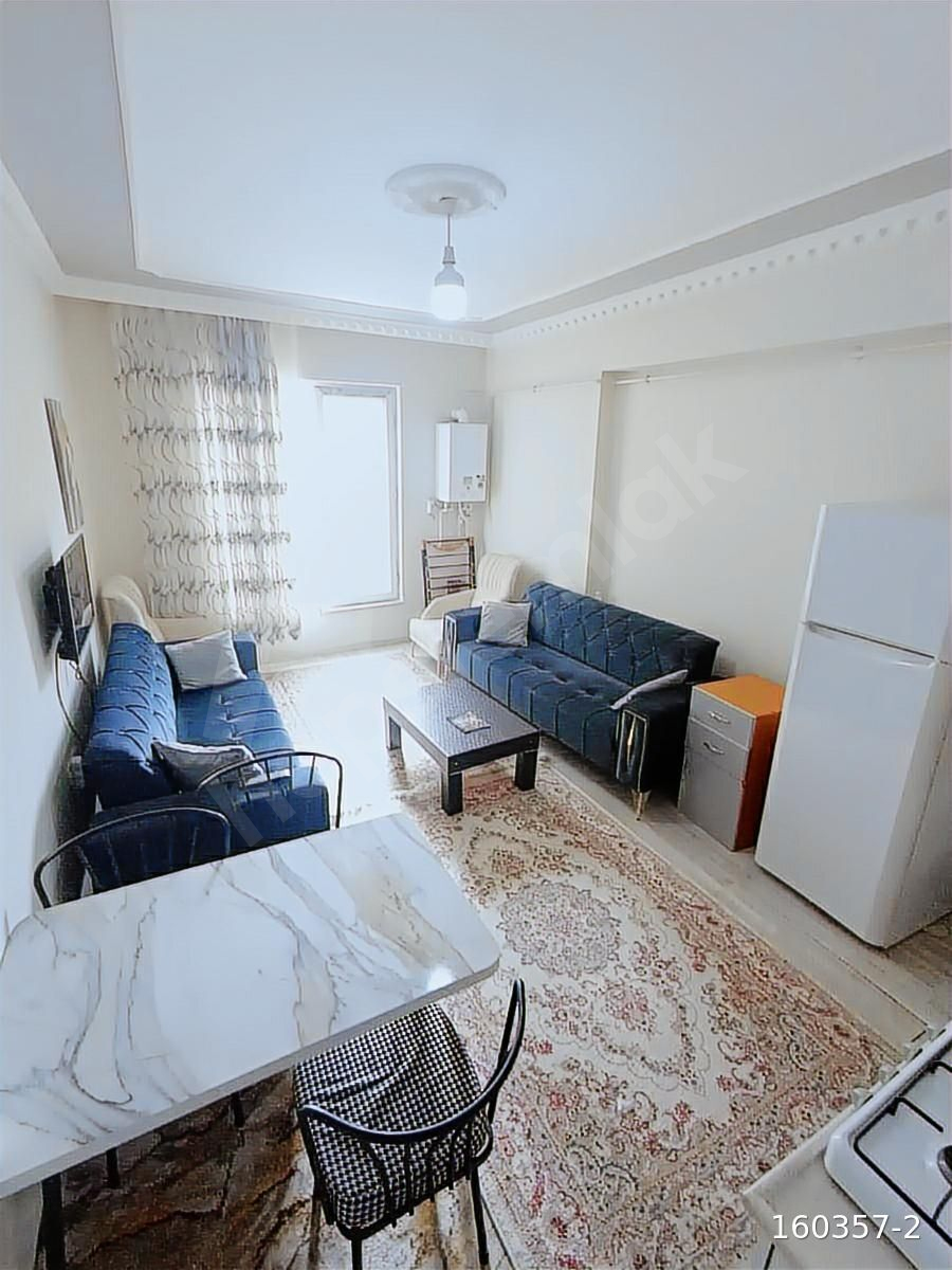 FIRSAT SATILIK 1+1 DAIRE YENİ EŞYALI ARAKAT CEPHE AÇIK ARTOS ARA