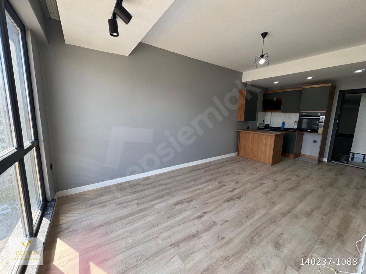 ÇORLU HATİP MAHALLESİNDE UYSAL ARMONİA DA 1+1 KİRALIK DAİRE