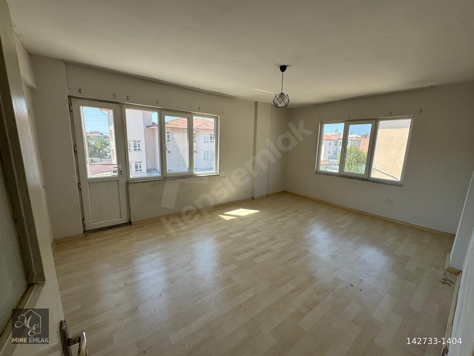 MİNE EMLAK'TAN MERKEZİ KONUMDA KİRALIK 3+1 DAİRE