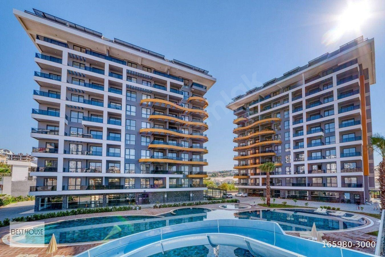 ALANYA AVSALLAR’DA DENİZE 800 M HAVUZ MANZARALI 1+1 DAİRE