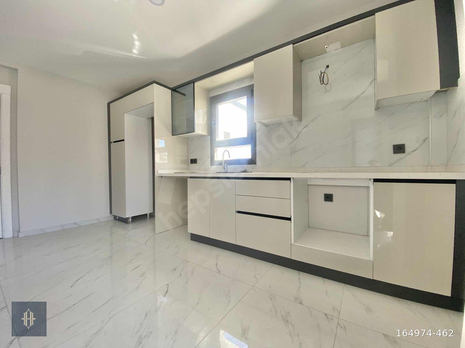 Milas Aydınlıkevler'de Satılık 3+1 Daire Harmaya Real Estate
