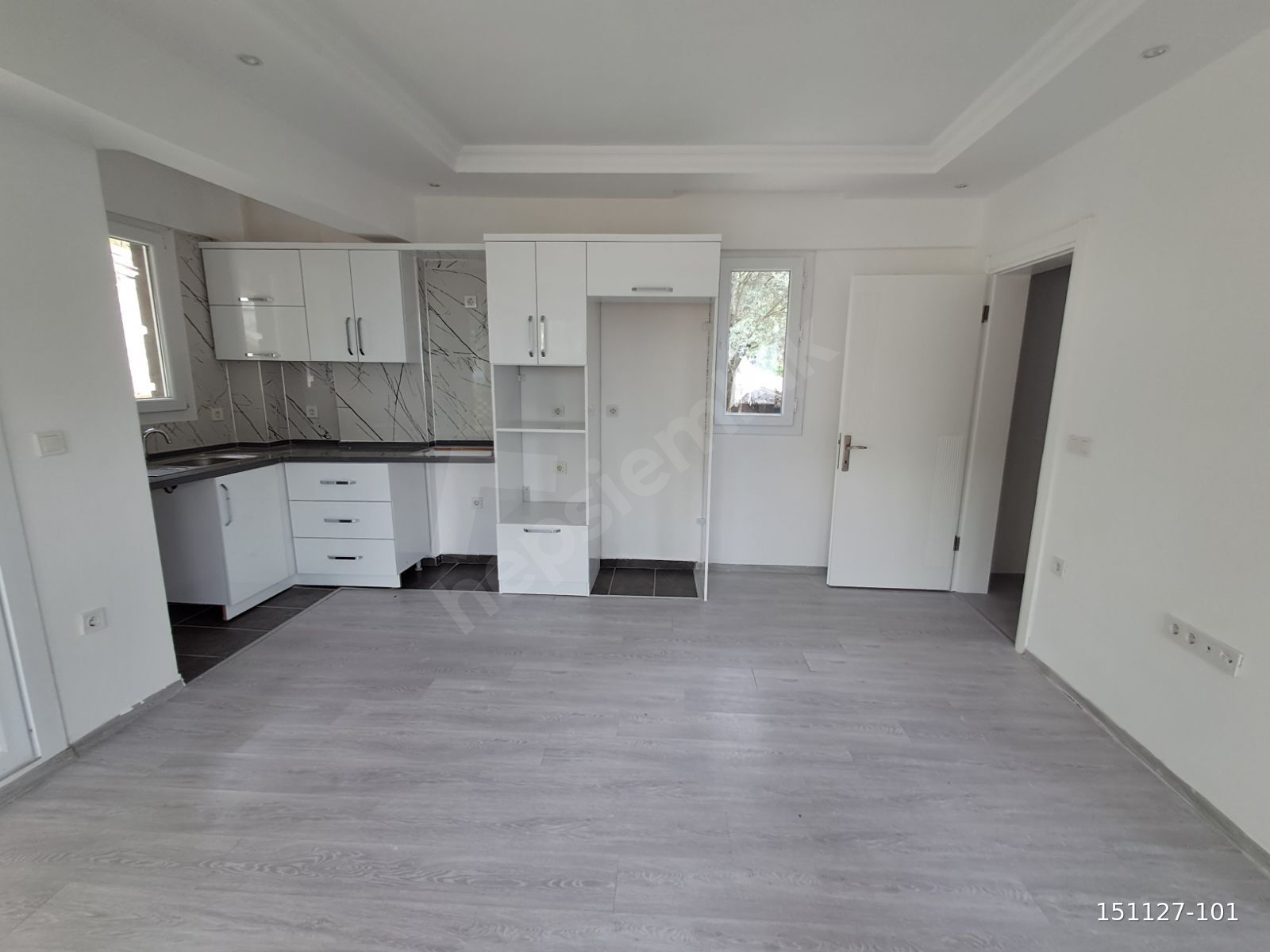 Kesikkapıda Geniş Dubleks 190m2 Fırsat Daire Fethiye Manzaralı