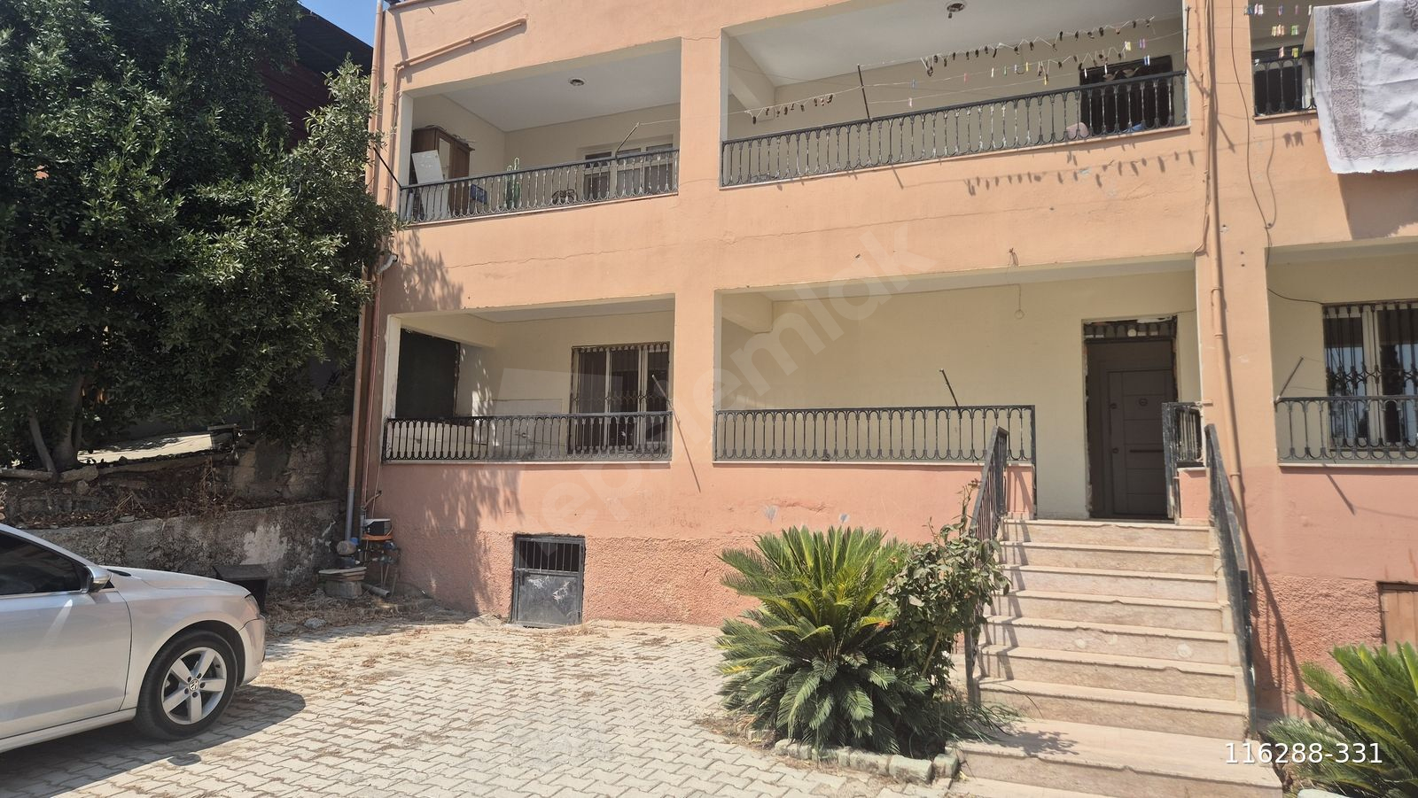 MİMAR SİNAN MAH.2 KATLI BİNANIN 1.KATI 3+1 180 M2 DAİRE SATILIK