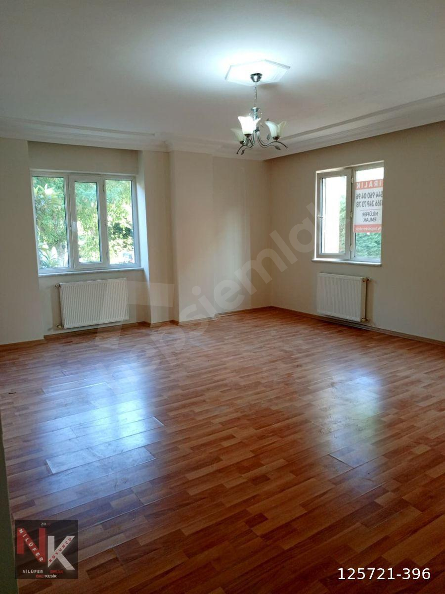 BALIKESİR ALTIEYLÜL KASAPLAR MAHALLESİNDE 3+1 135M2 KİRALIK DAİRE