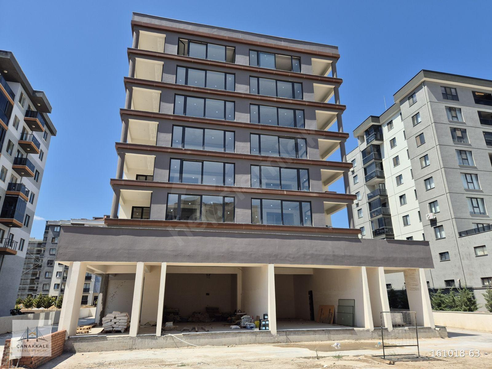 ÇANAKKALE ESENLER'DE MERKEZİ KONUMDA SIFIR SATILIK 3+1 DAİRE