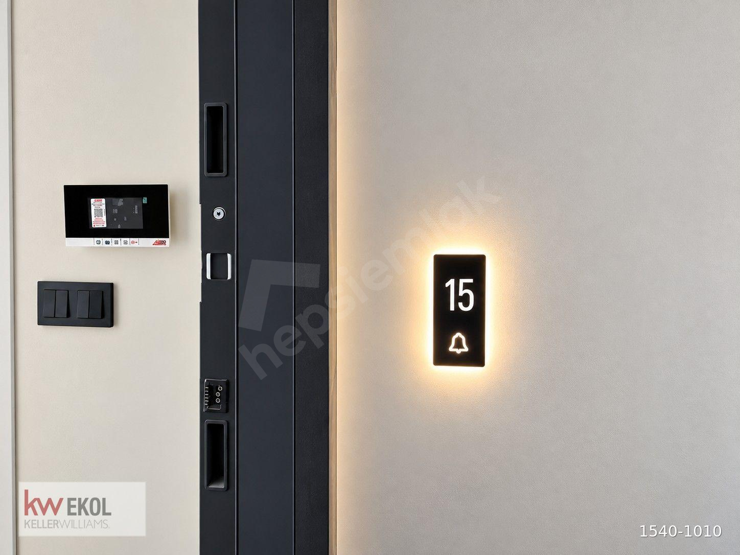 Metro Çıkışında, Acıbadem Uni. Karşısı Eşyalı 1+1 Kiralık Daire