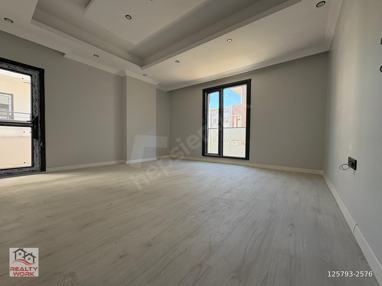 OSMANGAZİ MAHALLESİ'NDE KONFORLU YAŞAM SUNAN 2+1 ARA KAT DAİRE