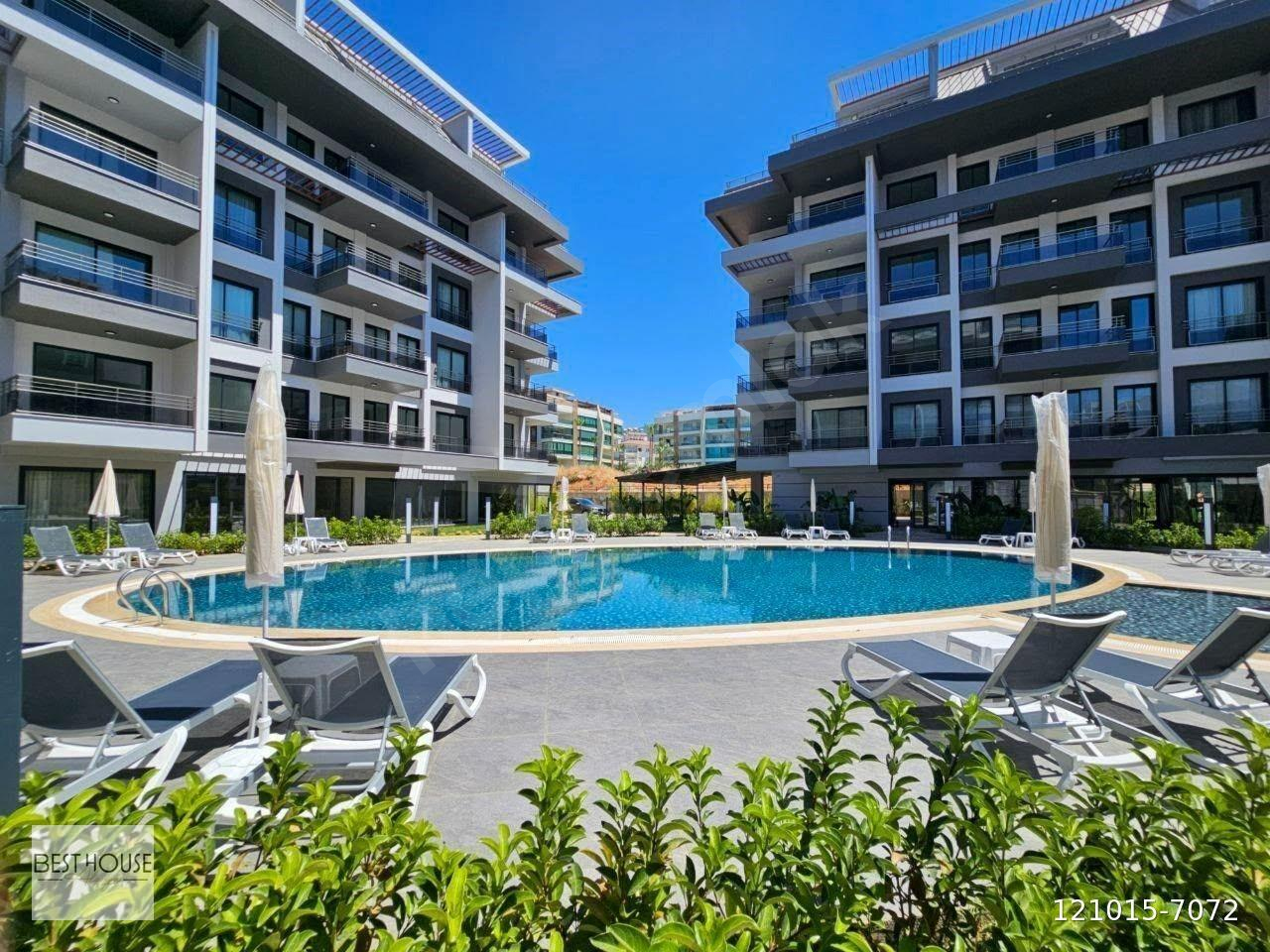 ALANYA OBA’DA HAVUZ MANZARALI FULL EŞYALI 1+1 DAİRE