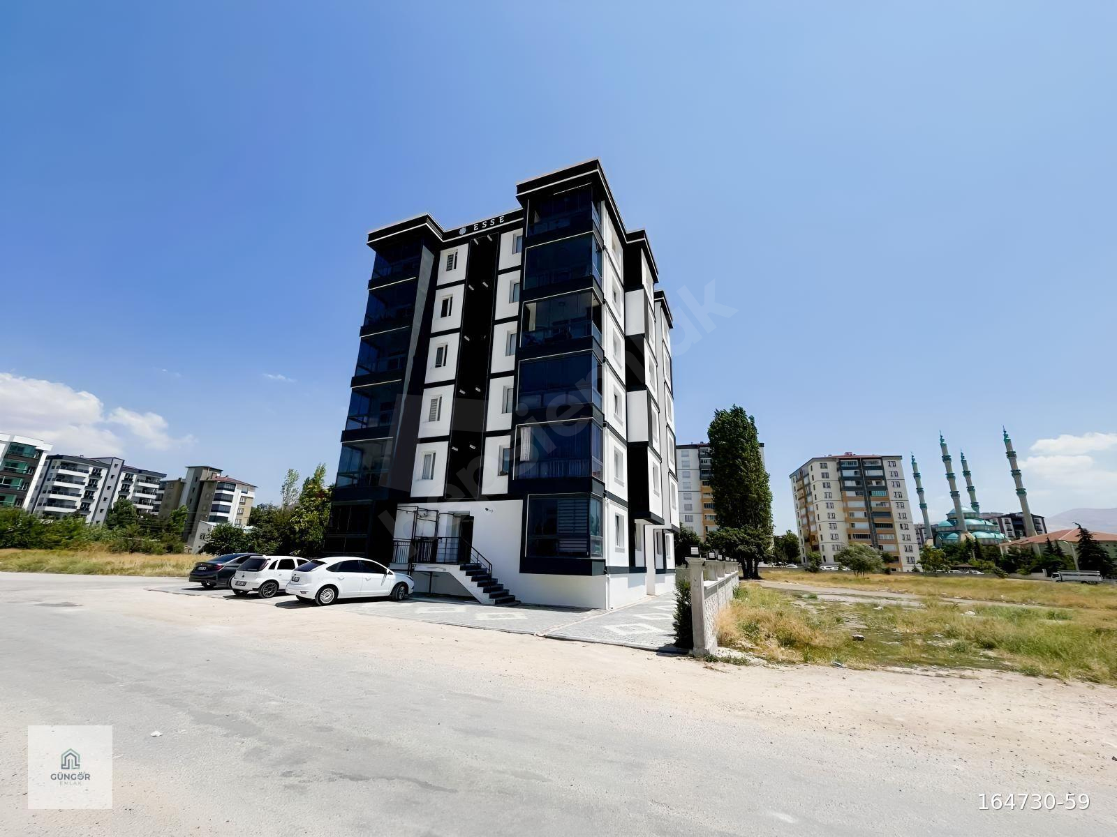 NİĞDE SELÇUK MAH.SARAY DÜĞÜN SALONU YANI SATILIK DAİRELER