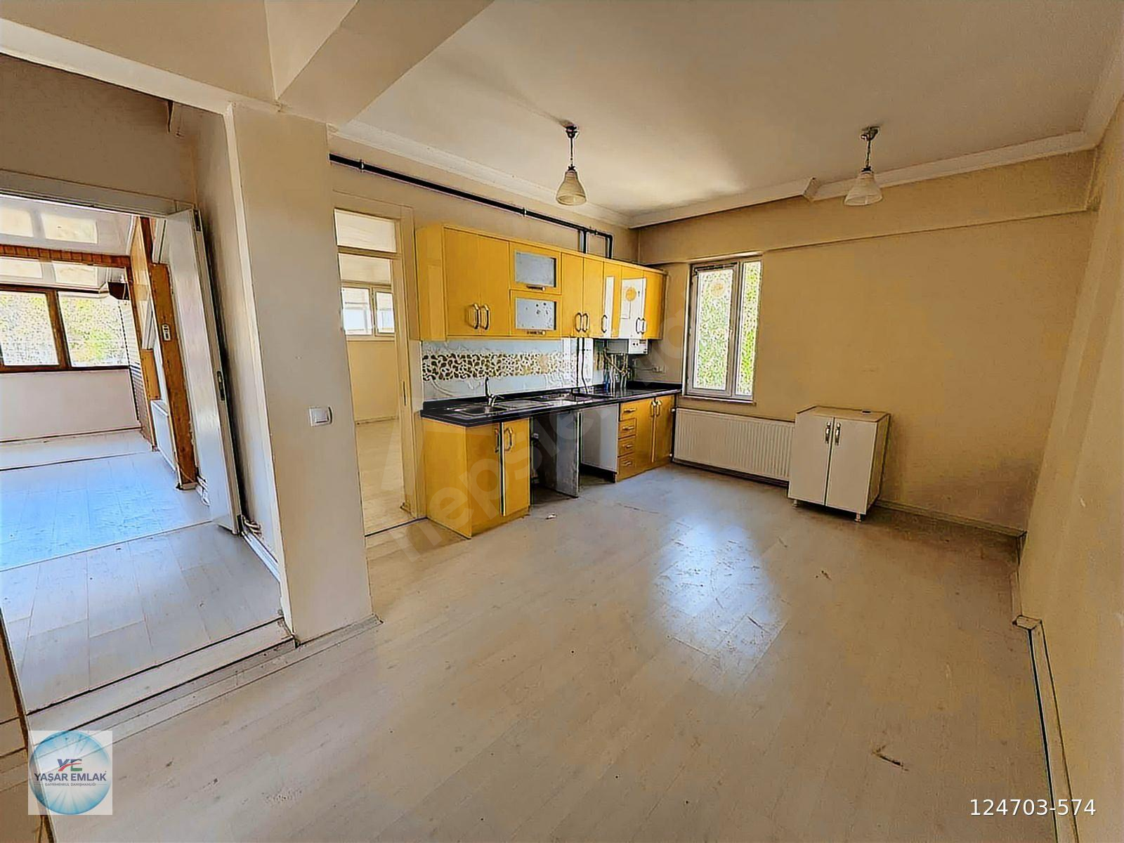 GÜVENEVLER MERKEZİ KONUMDA KİRALIK 2+1 DAİRE