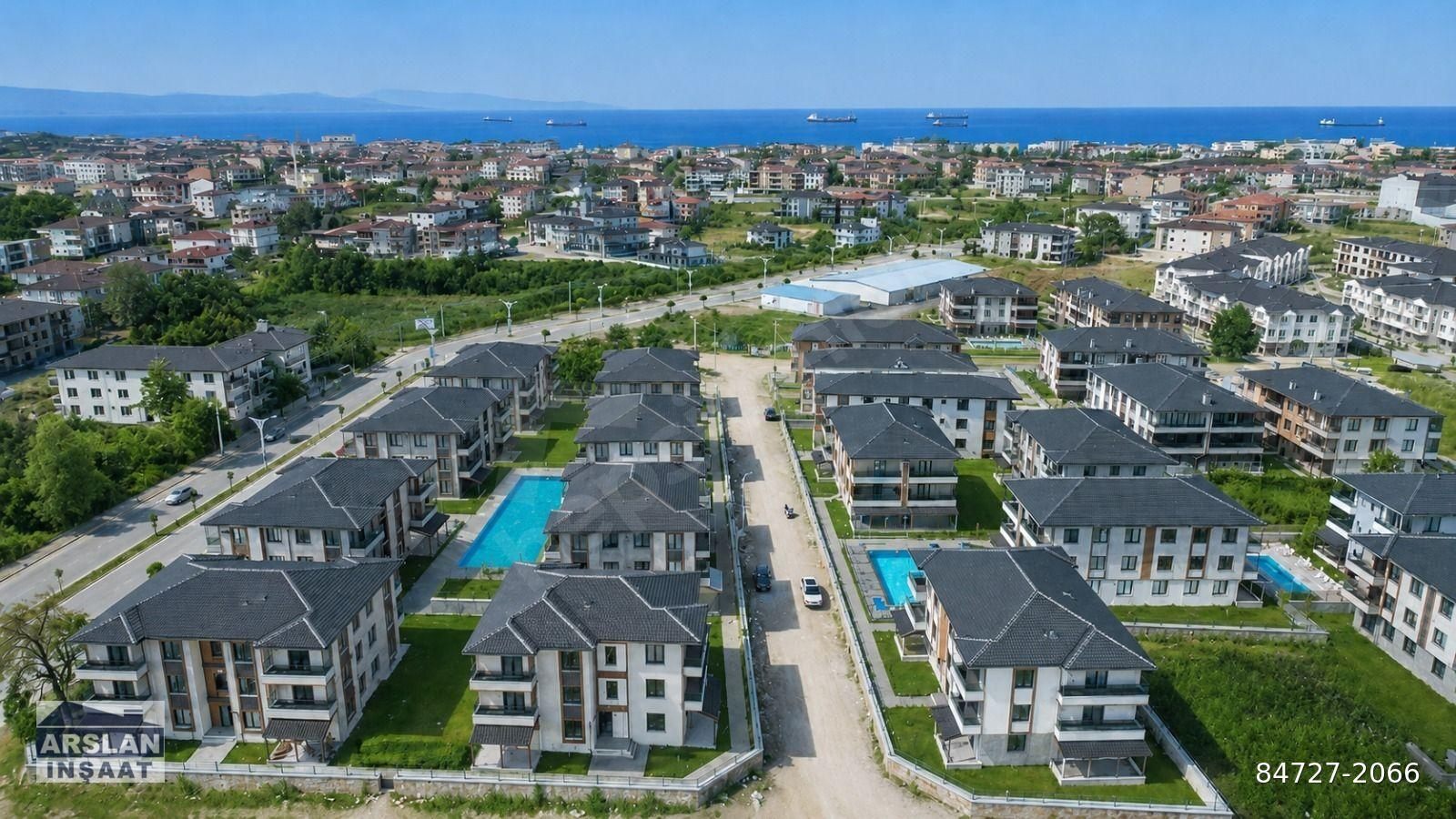 AVANGART SİTESİ YARISI PEŞİN YARISI TAKSİT İMKANIYLA HAVUZLU 2+1