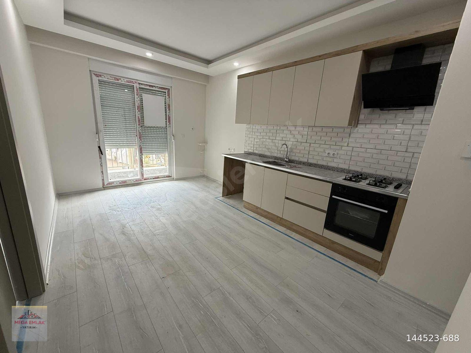 **TRAMVAY DİBİ SATILIK 1+1 ANKASTRELİ KATTA DOĞALGAZ KAPIDA**