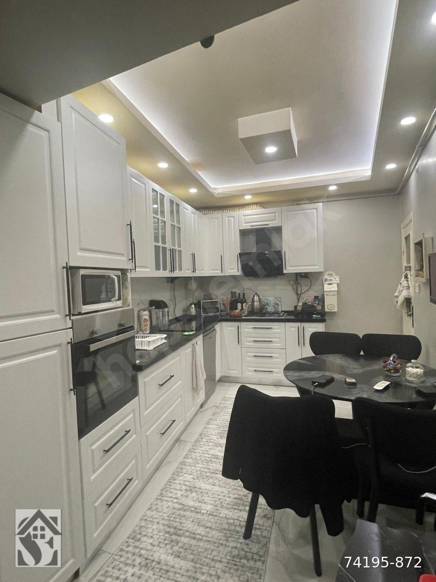CUMHURİYE MAHALLESİNDE YENİLENMİŞ 3+1 SATILIK DAİRE
